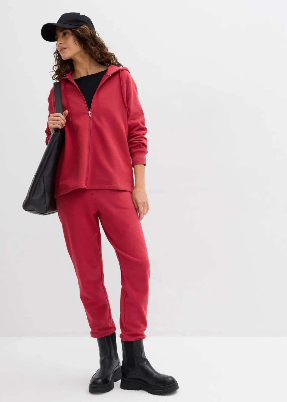 bonprix Sweat|Basics^Sweatjacke aus reiner Bio-Baumwolle kirschrot
