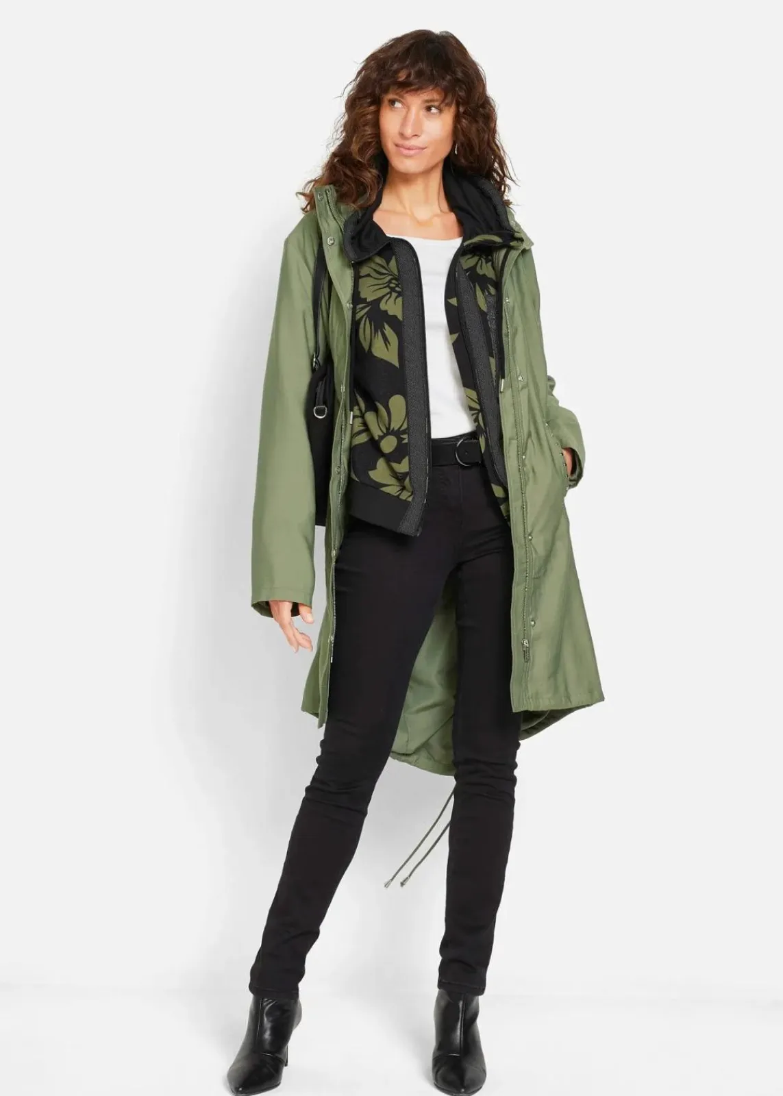 bonprix Bekleidung·Blusen & Tuniken|Sweat^Sweatjacke mit Baumwolle schwarz/grün geblümt