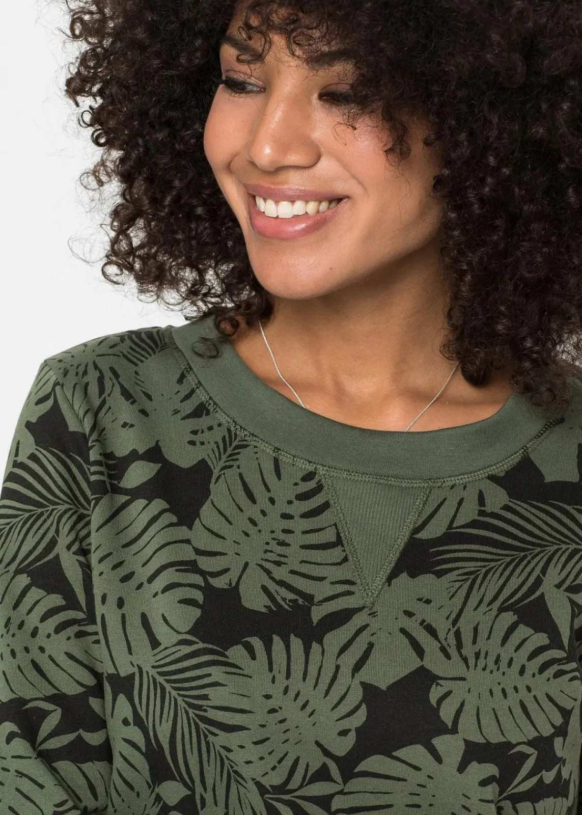 bonprix Bekleidung·Blusen & Tuniken|Bekleidung·Pullover & Strickjacken^Sweatkleid, bedruckt dunkeloliv/schwarz bedruckt