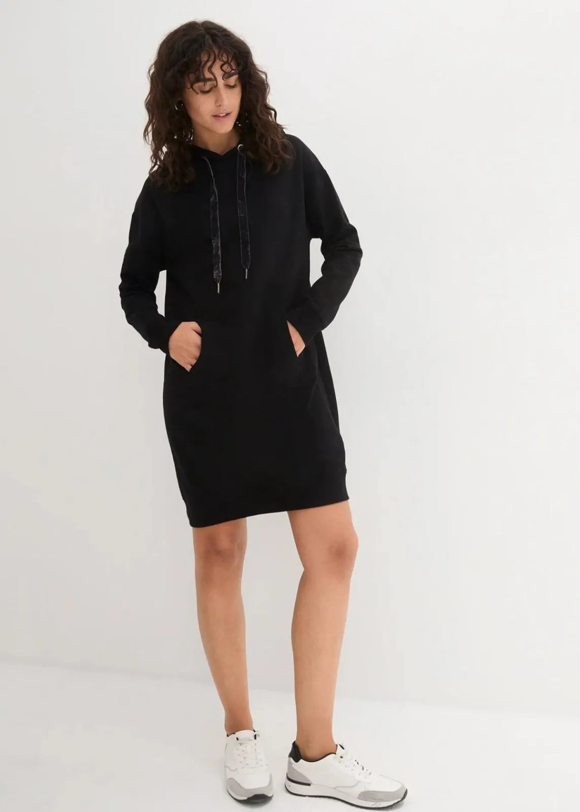 bonprix Bekleidung·Röcke|Bekleidung·Blusen & Tuniken^Sweatkleid mit Bio-Baumwolle schwarz
