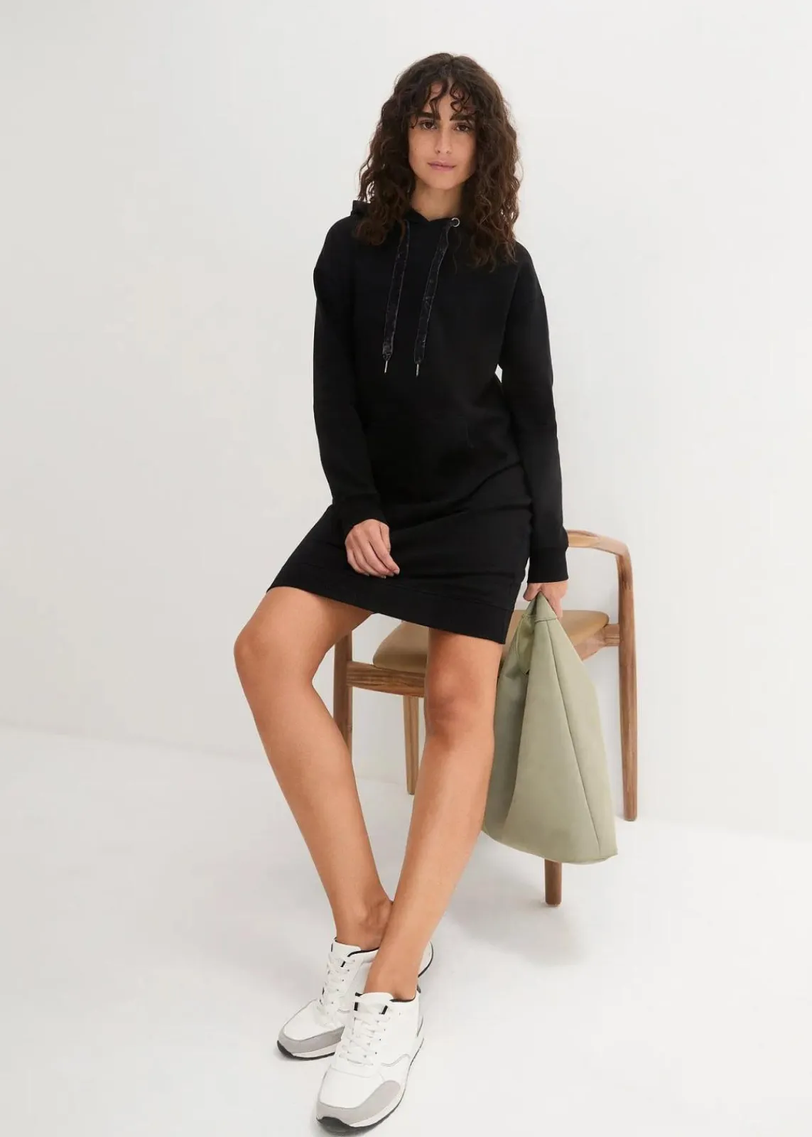 bonprix Bekleidung·Röcke|Bekleidung·Blusen & Tuniken^Sweatkleid mit Bio-Baumwolle schwarz