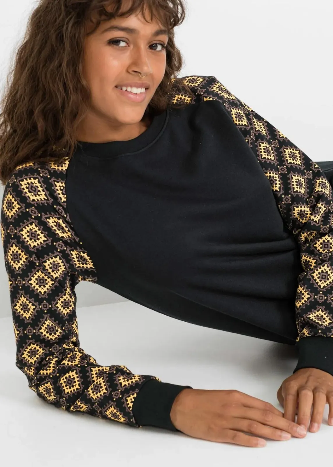 bonprix Bekleidung·Blusen & Tuniken|Sweat^Sweatkleid mit Druck schwarz/braun/gelb