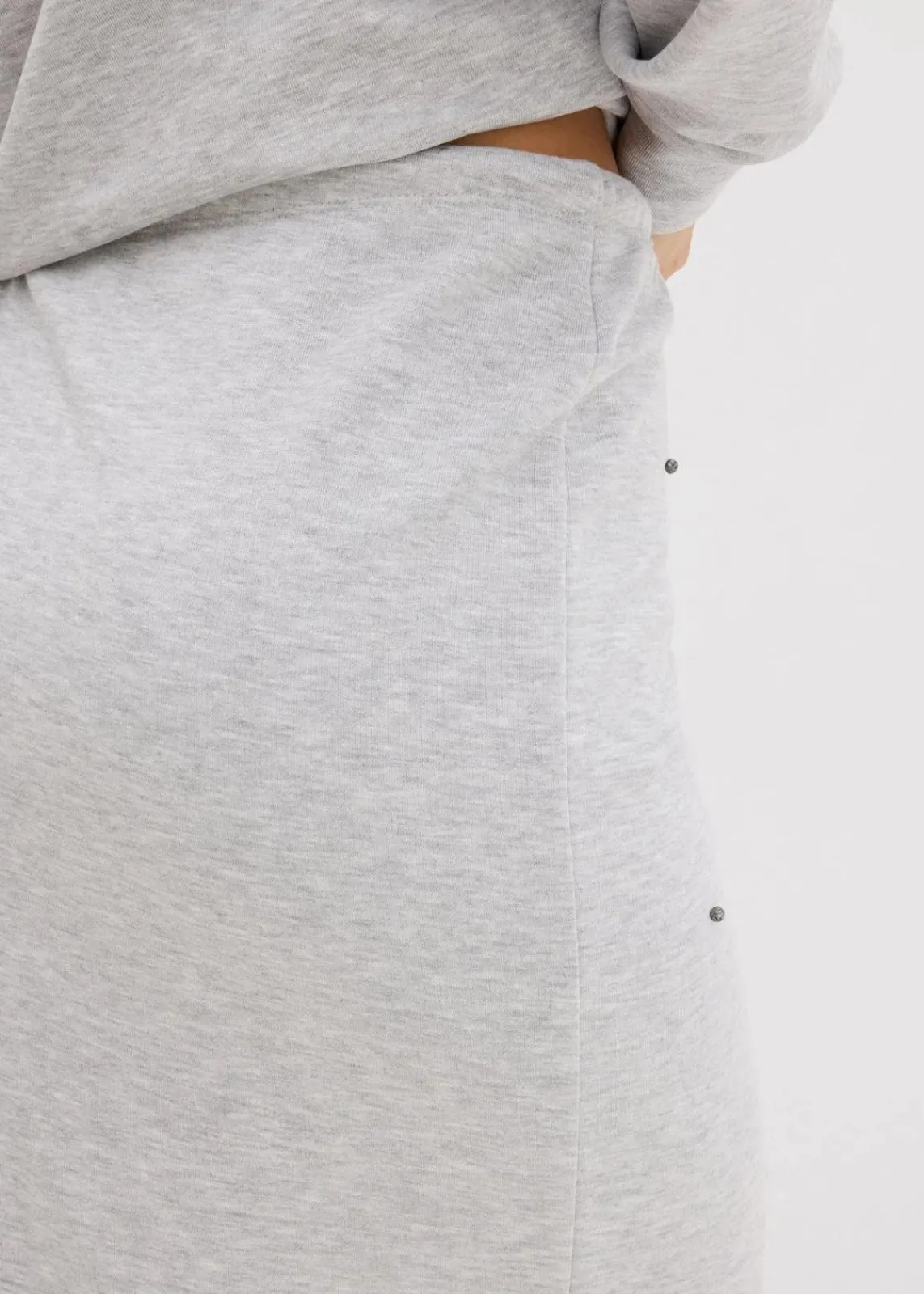 bonprix Zweiteiler & Sets|Röcke^Sweatrock mit Nieten hellgrau meliert