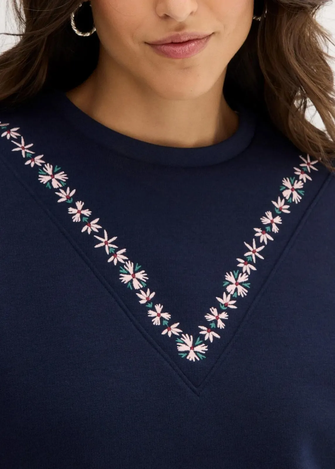 bonprix Sweat|Bekleidung·Blusen & Tuniken^Sweatshirt mit Stickerei aus Baumwoll-Mix dunkelblau