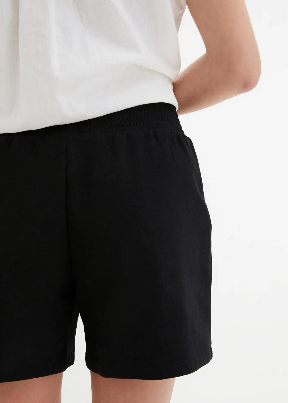 bonprix Bekleidung·Outdoorbekleidung|Bekleidung·Kleider^Sweat-Shorts schwarz