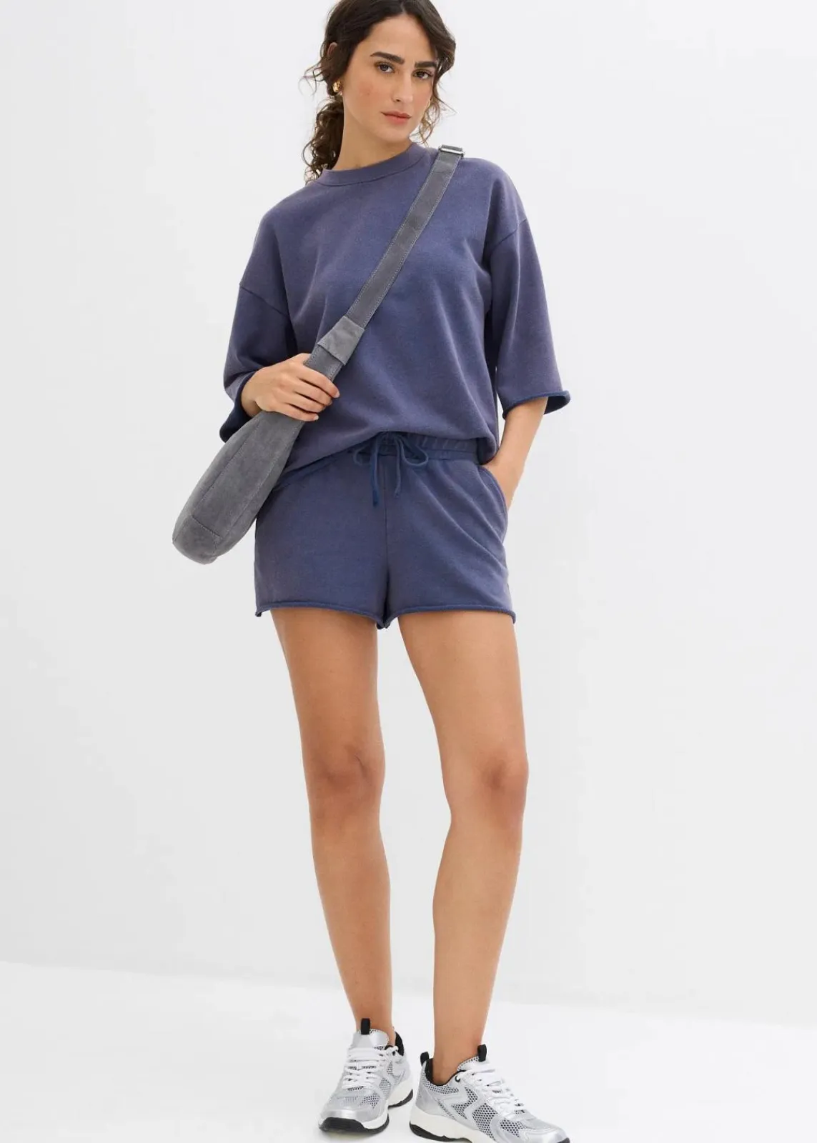 bonprix Bekleidung·Outdoorbekleidung|Bekleidung·Blusen & Tuniken^Sweat-Shorts aus weichem Baumwoll-Mix tiefblau washed