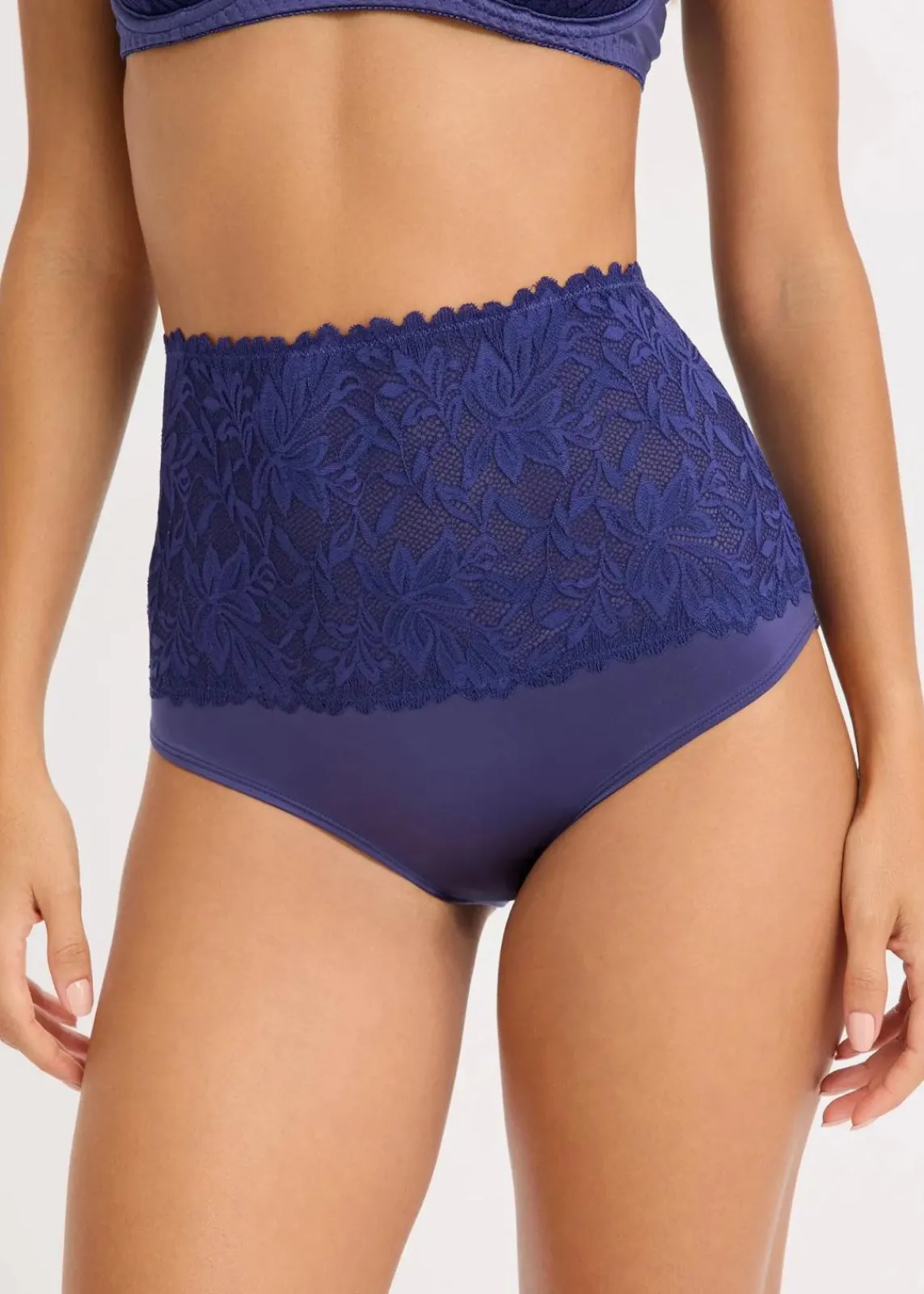 bonprix Wäsche·Dessous|Wäsche·Höschen^Taillenpanty mit zarter Spitze dunkelblau