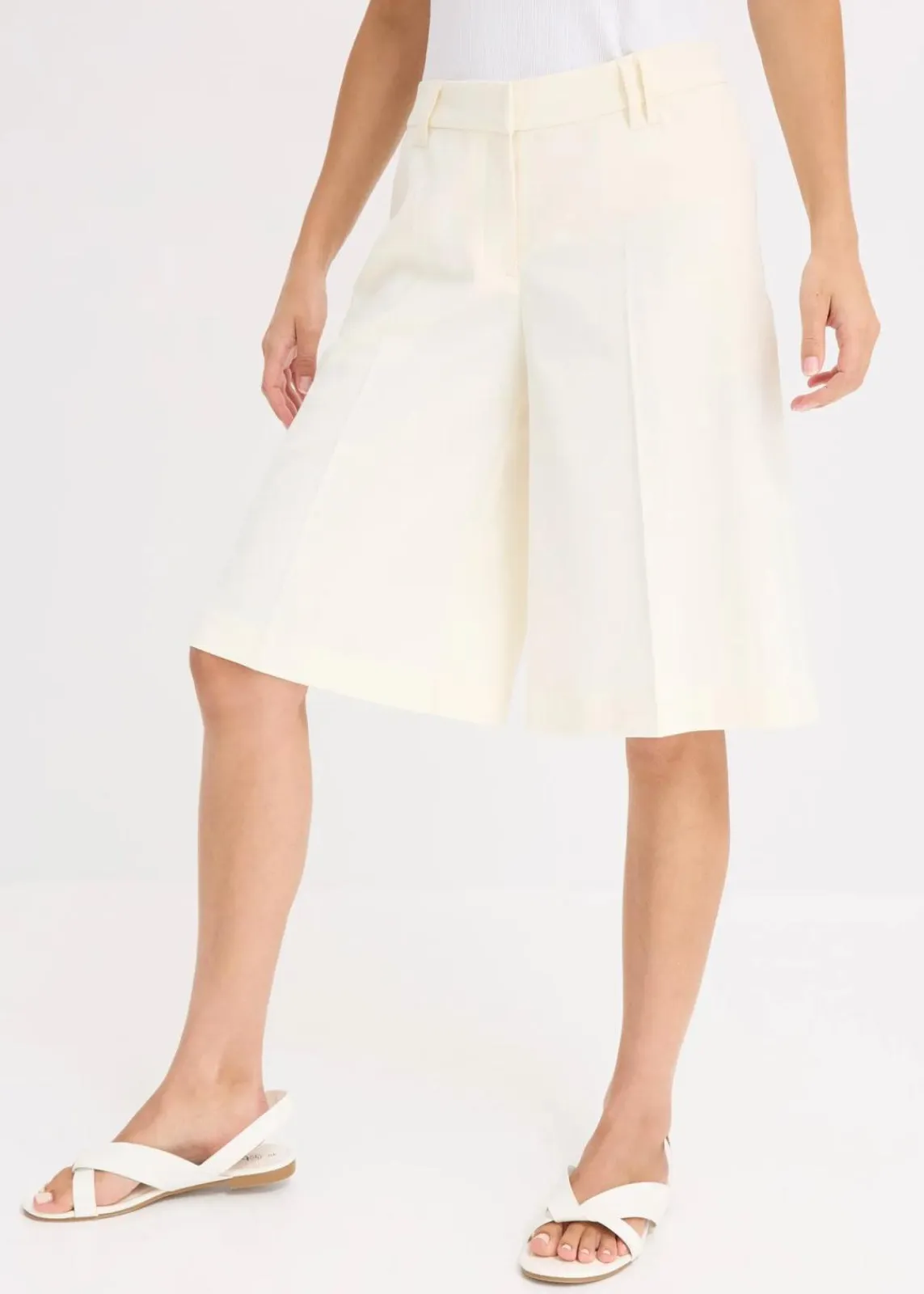 bonprix Bekleidung·Outdoorbekleidung|Bekleidung·Kleider^taillierte Shorts cremeweiß