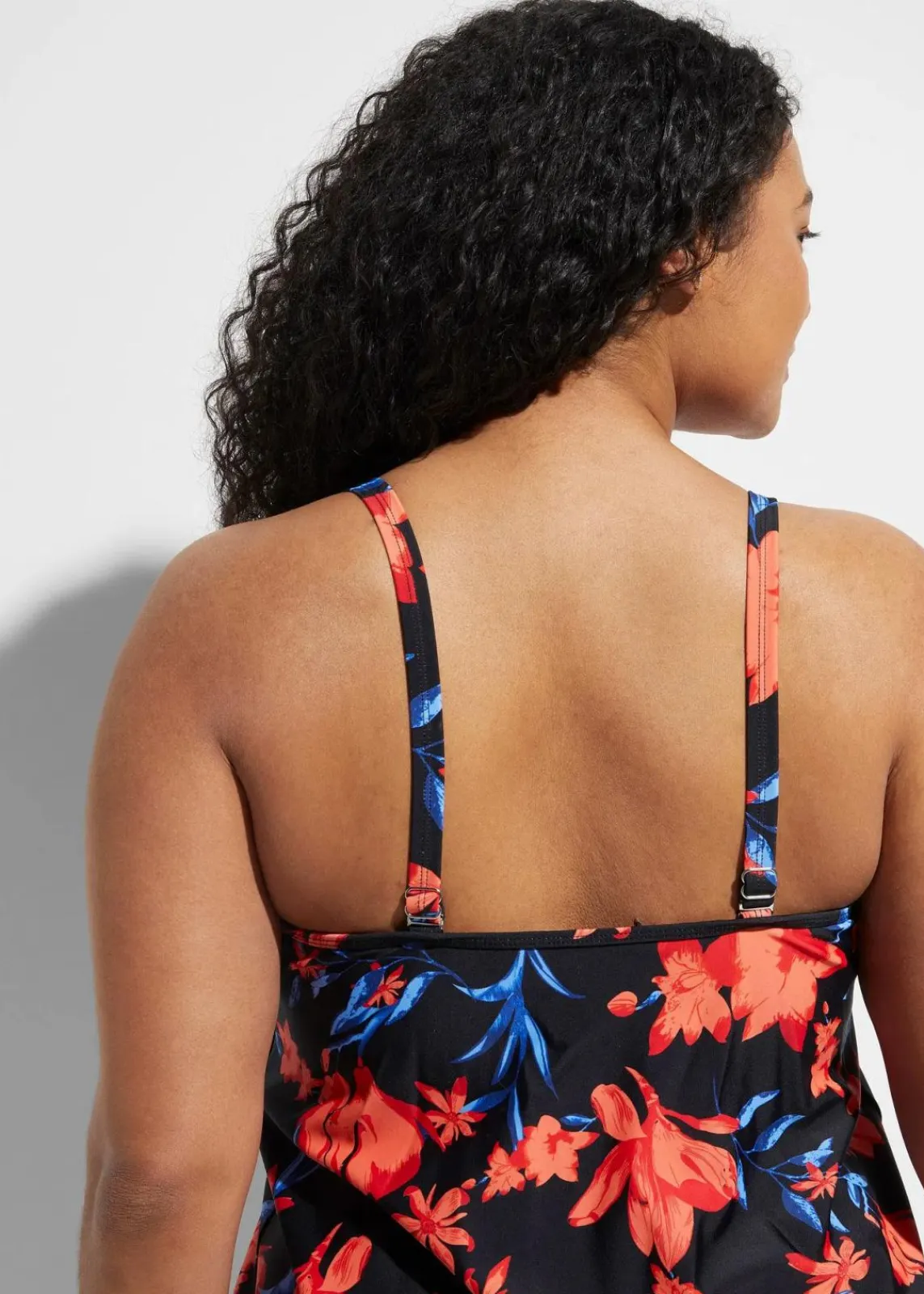 bonprix Nachhaltigere Materialien|Tankinis^Tankini (2-tlg.Set) schwarz/rot/blau gemustert