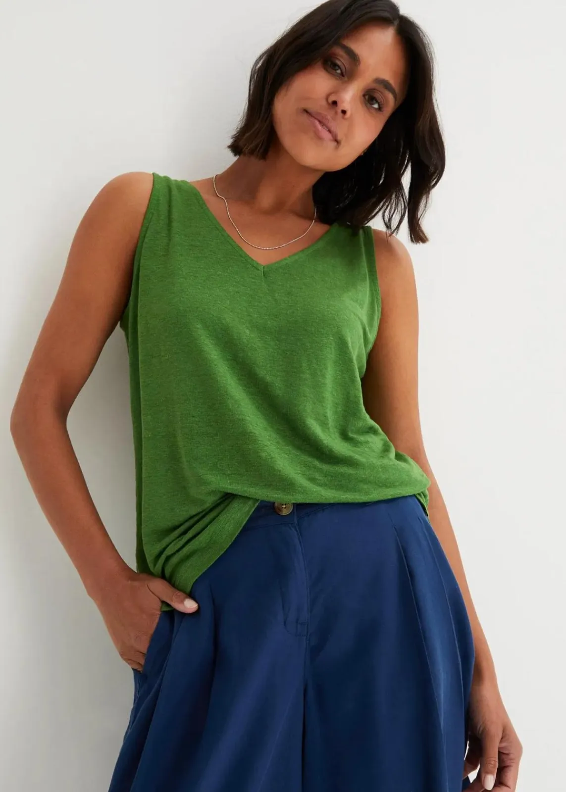 bonprix Shirts & Tops^Tanktop aus reinem Leinen forstgrün