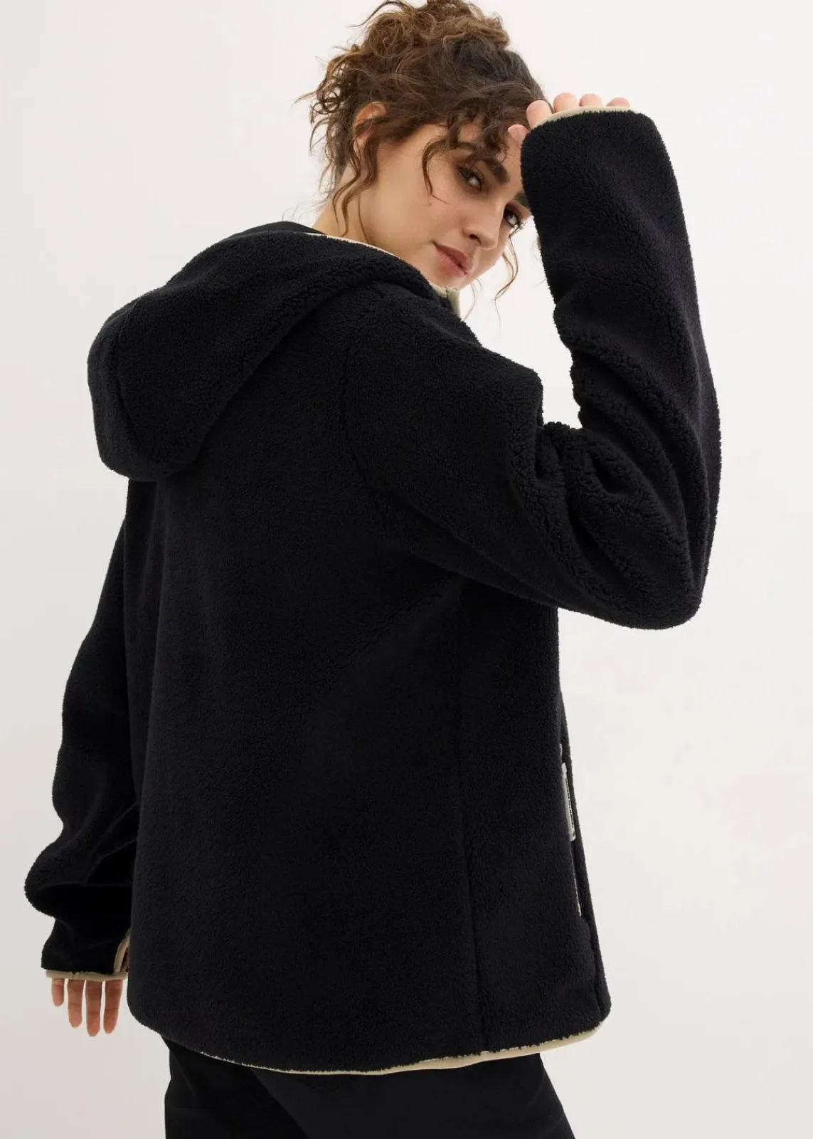 bonprix Bekleidung·Blusen & Tuniken|Bekleidung·Hosen^Teddy-Fleece Jacke mit Kapuze schwarz
