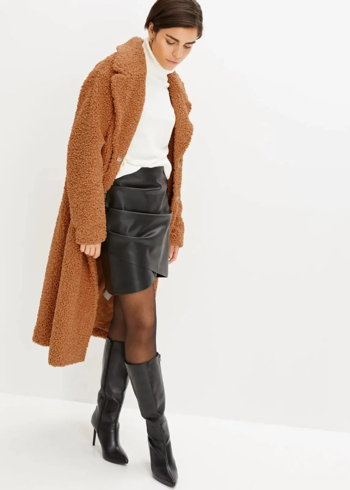 bonprix Bekleidung·Hosen|Jacken & Mäntel^Teddyfleece-Mantel eiskaffee