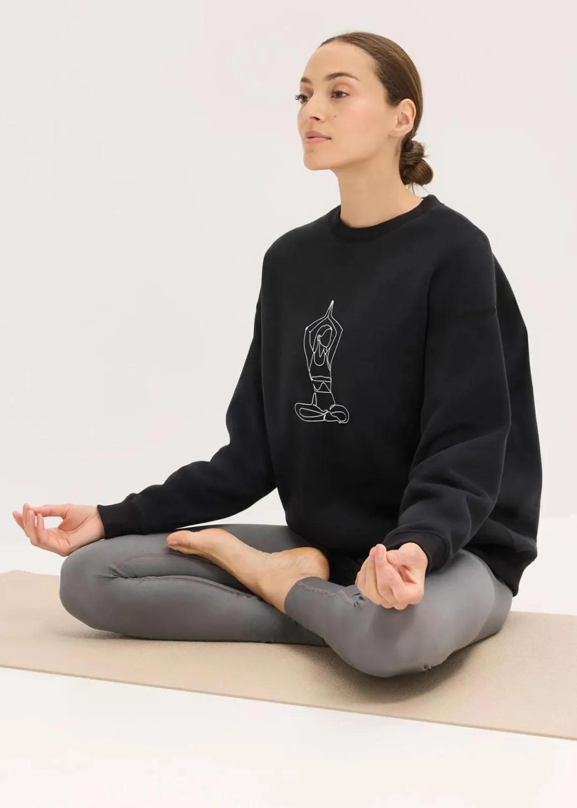 bonprix Bekleidung·Sweat|Bekleidung·Blusen & Tuniken^Thermo Oversized Funktions-Sweatshirt, schnelltrocknend schwarz bedruckt