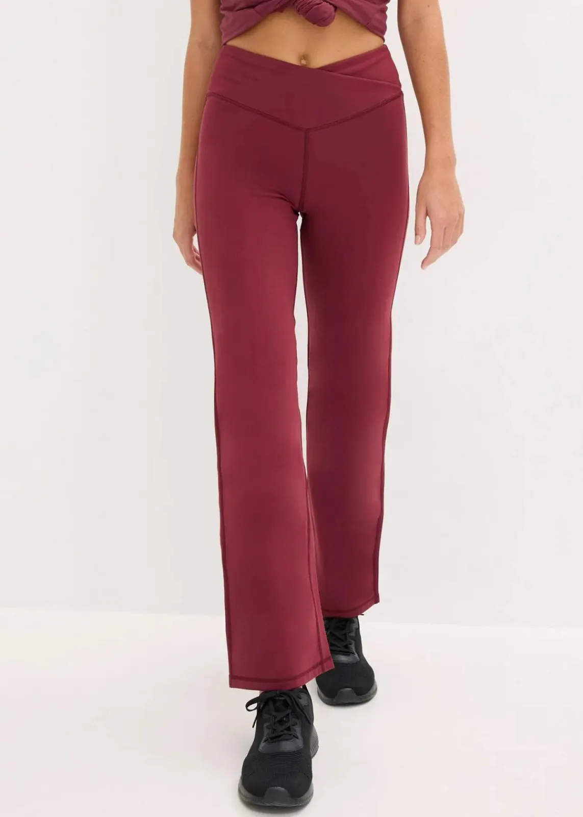 bonprix Bekleidung·Sweat|Bekleidung·Kleider^Thermo Sport-Hose aus weichem Material, gerades Bein burgunderrot
