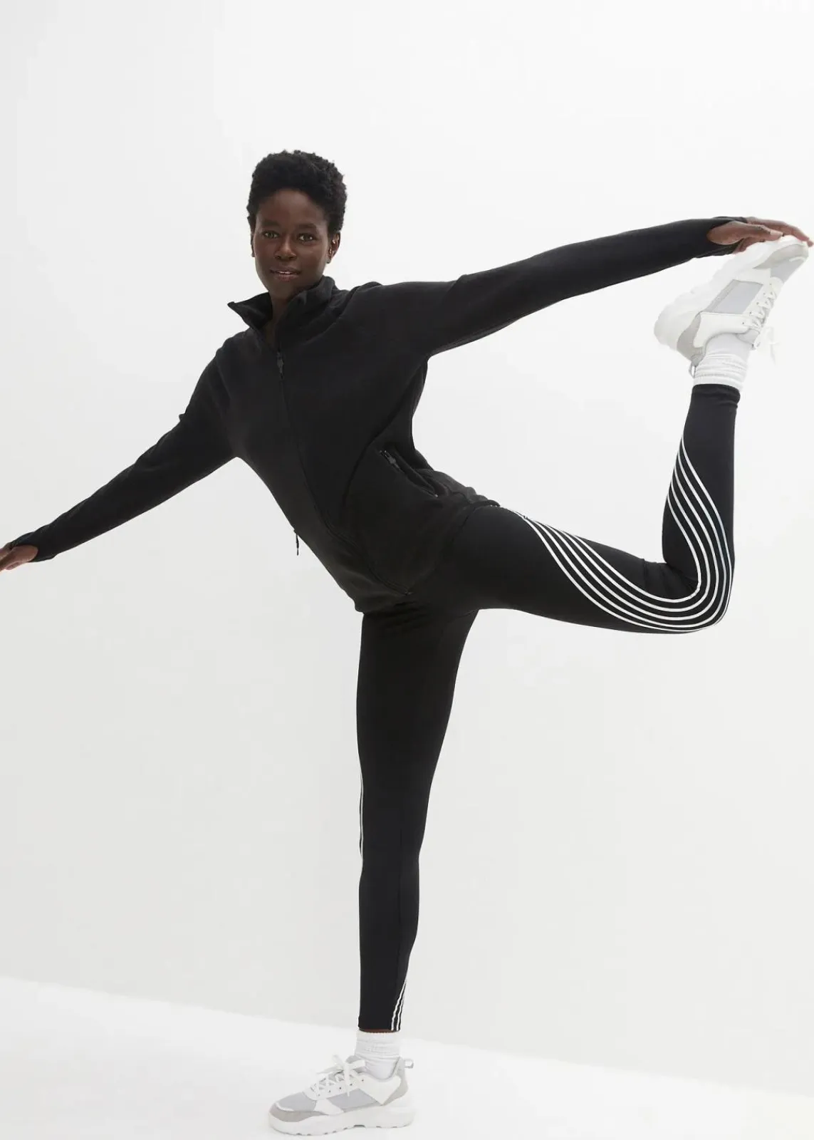 bonprix Bekleidung·Sweat|Bekleidung·Kleider^Thermo-Leggings mit reflektierenden Details, knöchelfrei schwarz
