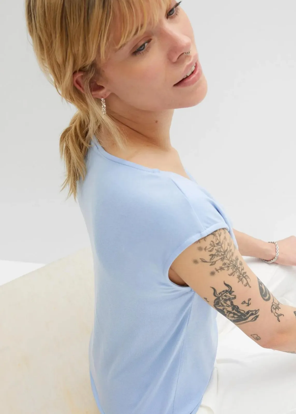 bonprix Shirts & Tops|Nachhaltigere Materialien^Top aus Viskose-Mix perlblau