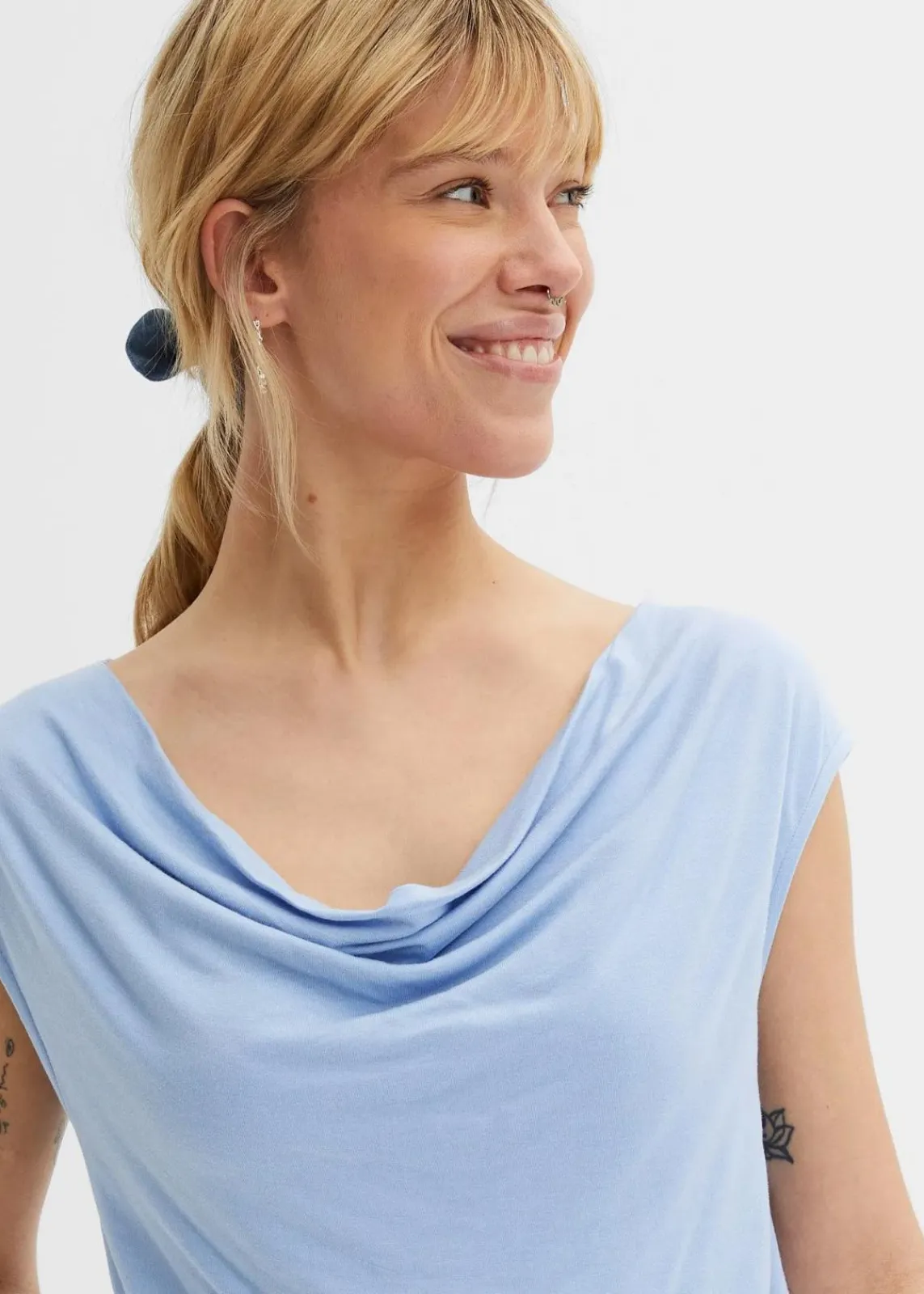 bonprix Shirts & Tops|Nachhaltigere Materialien^Top aus Viskose-Mix perlblau