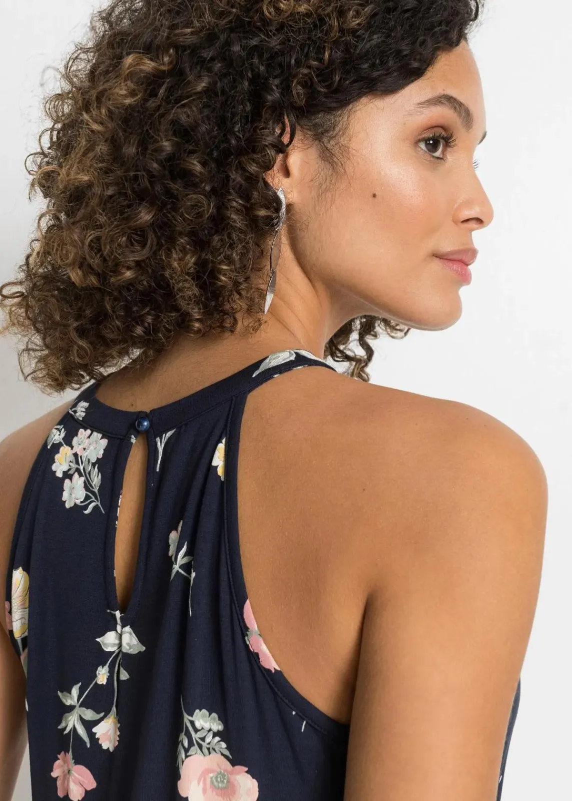 bonprix Shirts & Tops|Nachhaltigere Materialien^Top aus Viskose-Mix blau geblümt