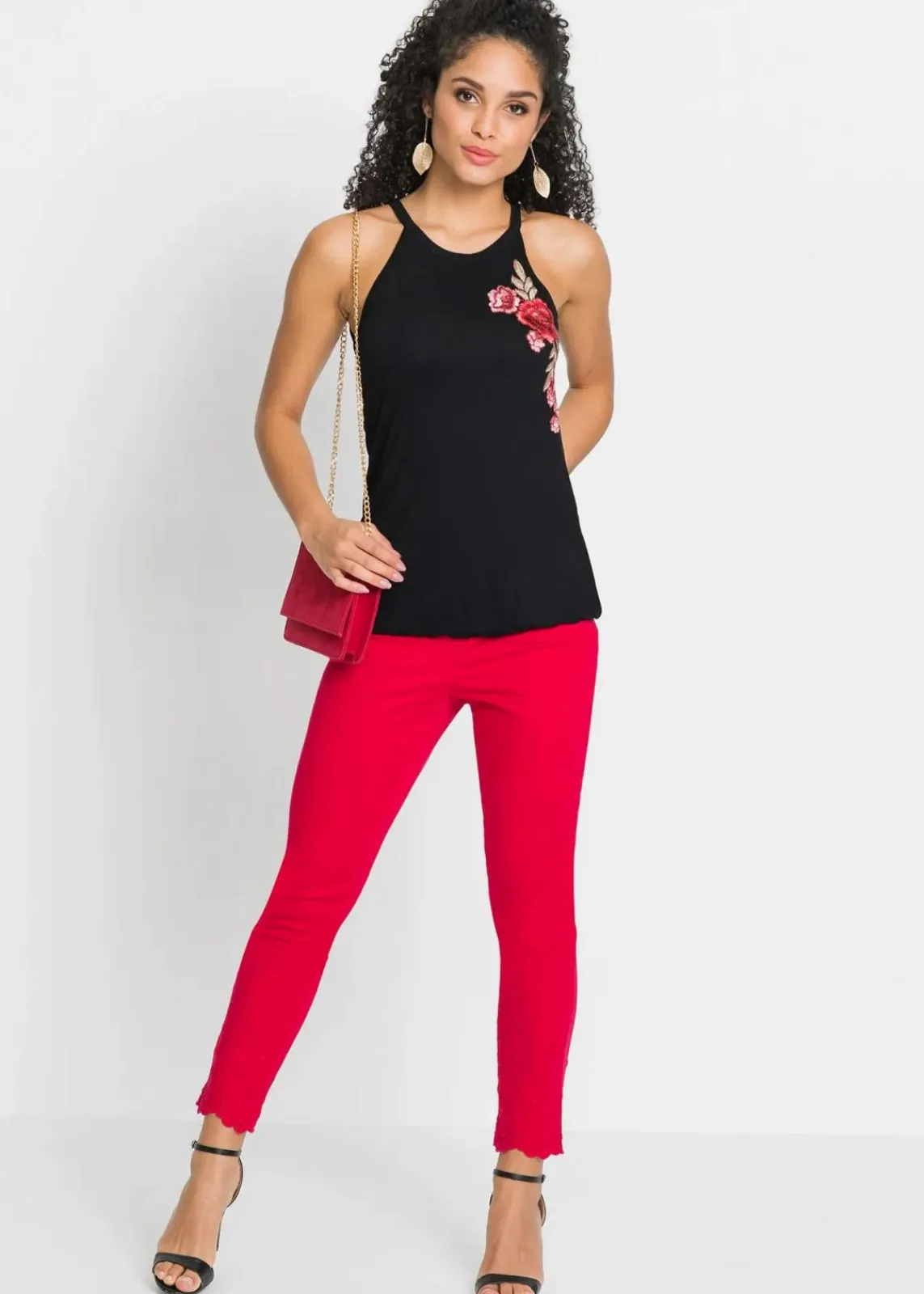 bonprix Shirts & Tops|Nachhaltigere Materialien^Top mit Stickerei schwarz