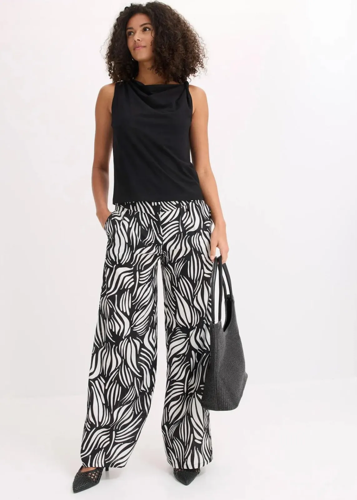 bonprix Shirts & Tops^Top mit Twist-Detail schwarz