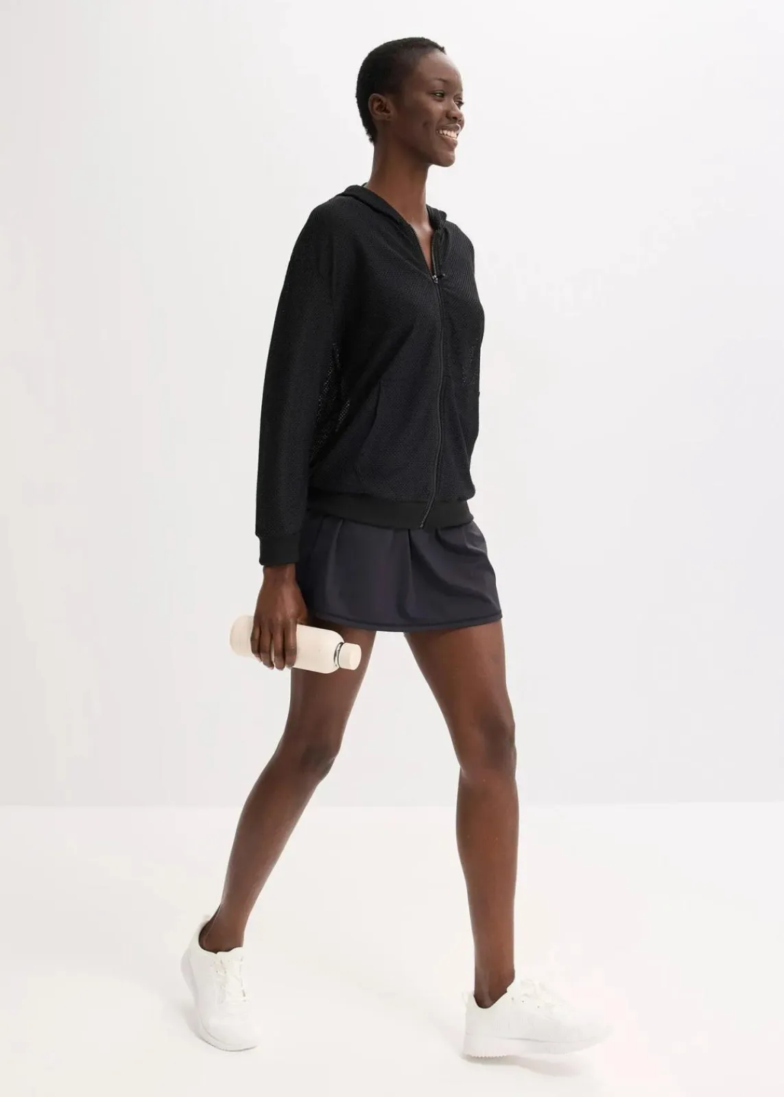 bonprix Sportbekleidung|Jacken & Mäntel^Transparente Sportjacke aus Mesh, oversized schwarz