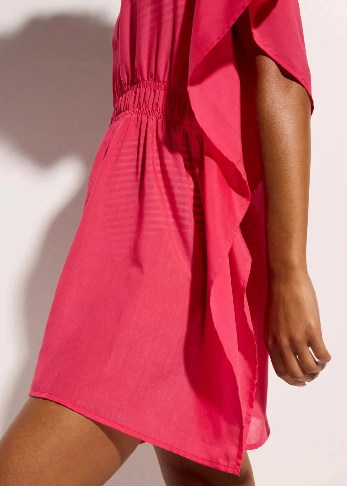 bonprix Blusen & Tuniken|Bekleidung·Jacken & Mäntel^Transparente Strandtunika mit V-Ausschnitt hibiskuspink