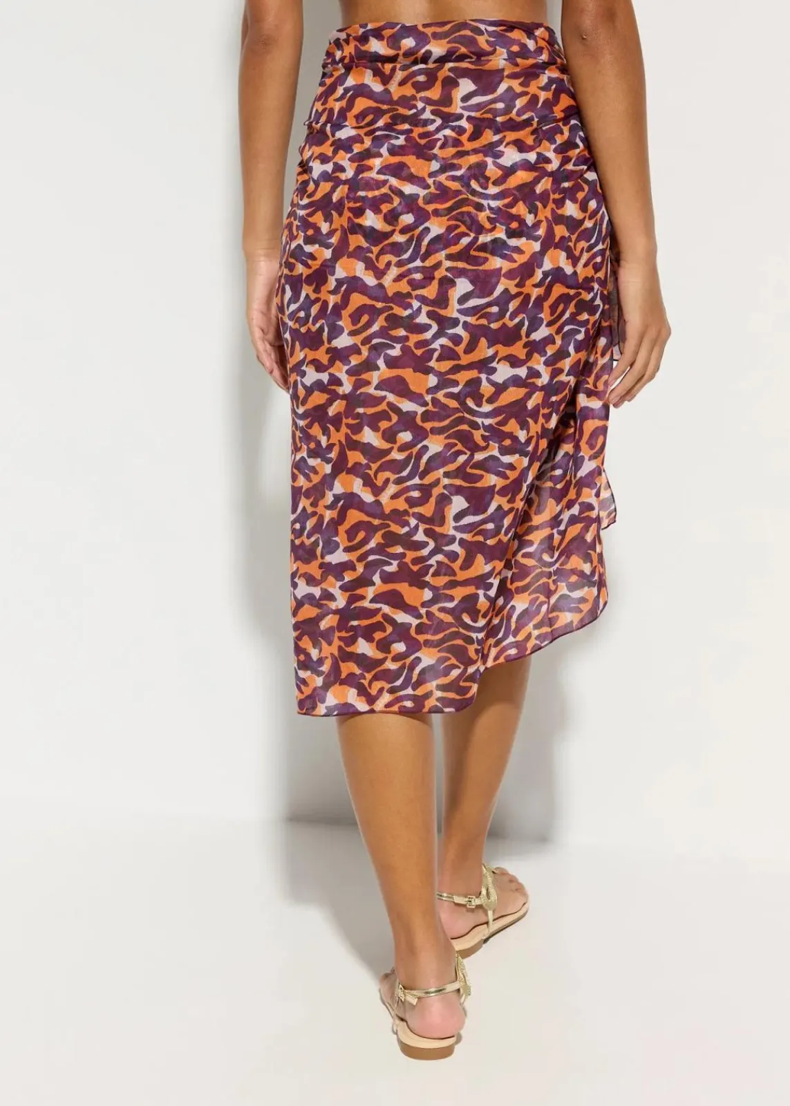bonprix Strandmode|Nachhaltigere Materialien^Transparenter Pareo lila/hellbraun leo bedruckt