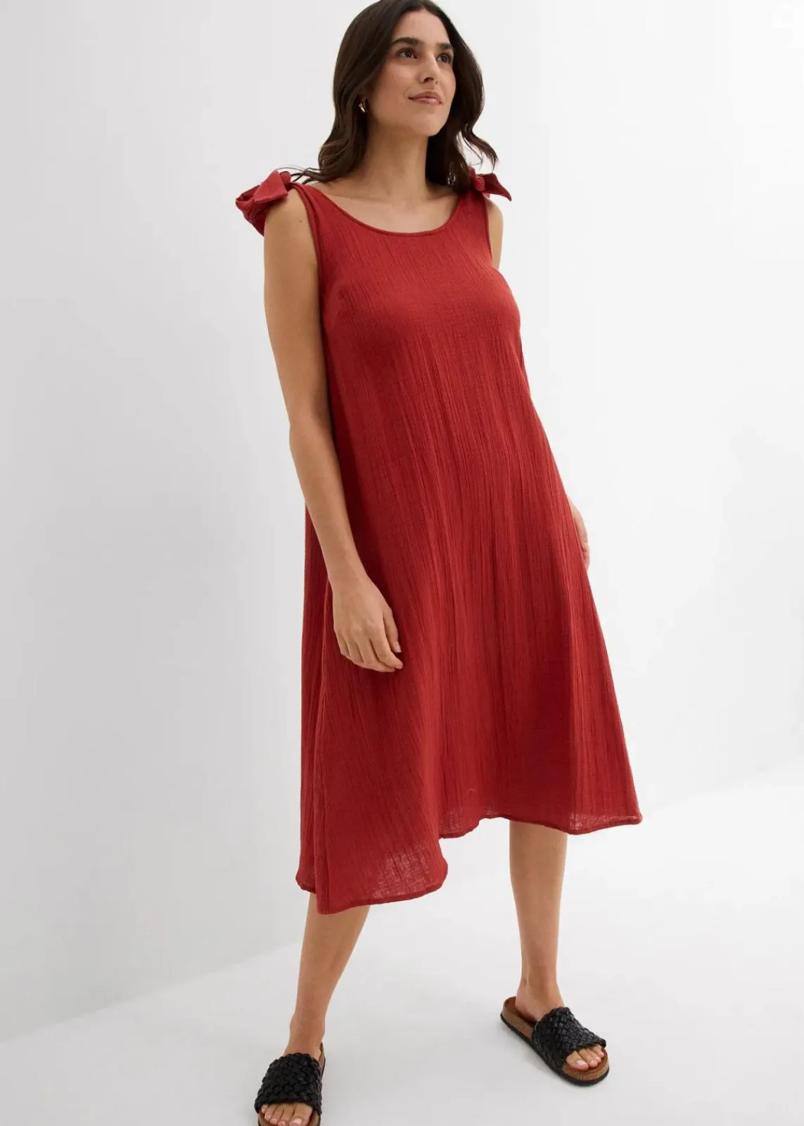 bonprix Nachhaltigere Materialien|Kleider^Trägerkleid aus weichem Musselin karminrot