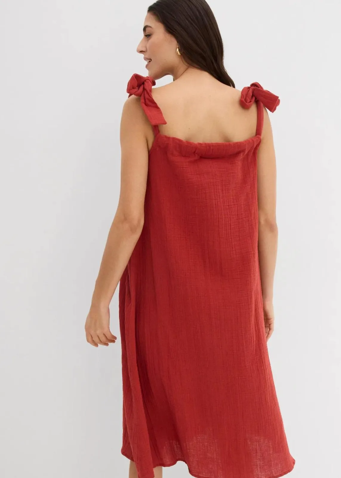 bonprix Nachhaltigere Materialien|Kleider^Trägerkleid aus weichem Musselin karminrot