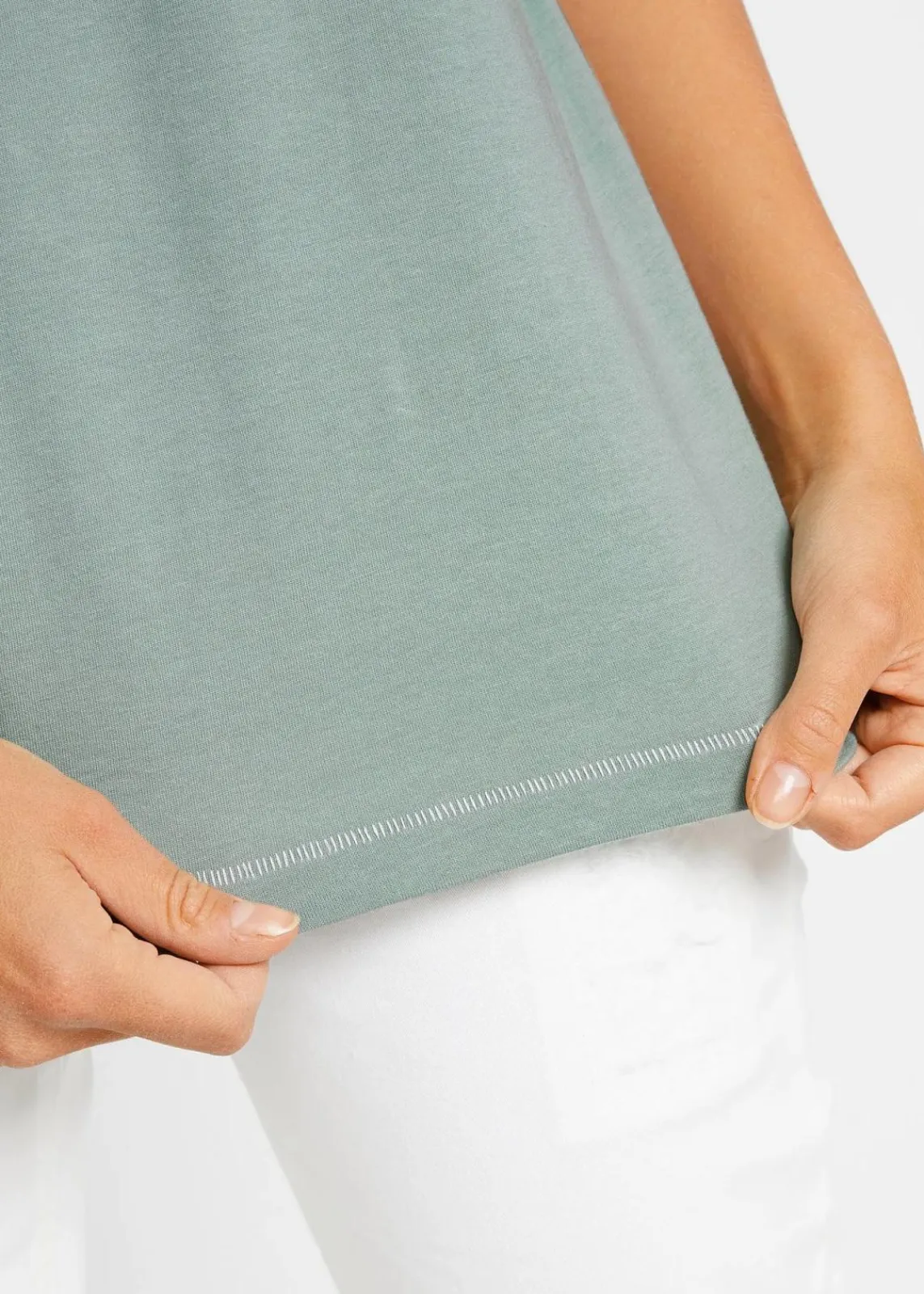 bonprix Shirts & Tops^T-Shirt rauchgrün bedruckt