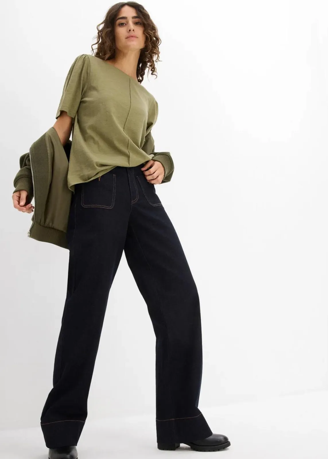 bonprix Shirts & Tops|Nachhaltigere Materialien^T-Shirt aus reiner Baumwolle oliv