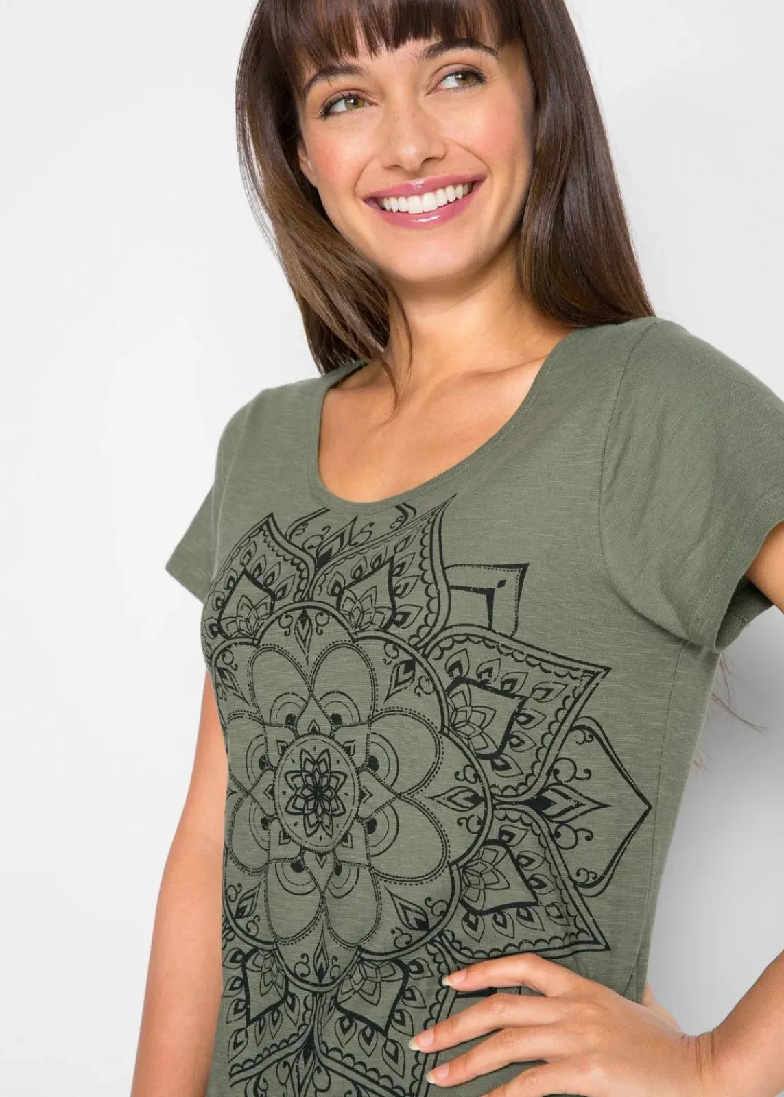 bonprix Nachhaltigere Materialien|Shirts & Tops^T-Shirt aus reiner Bio-Baumwolle oliv graphisch bedruckt