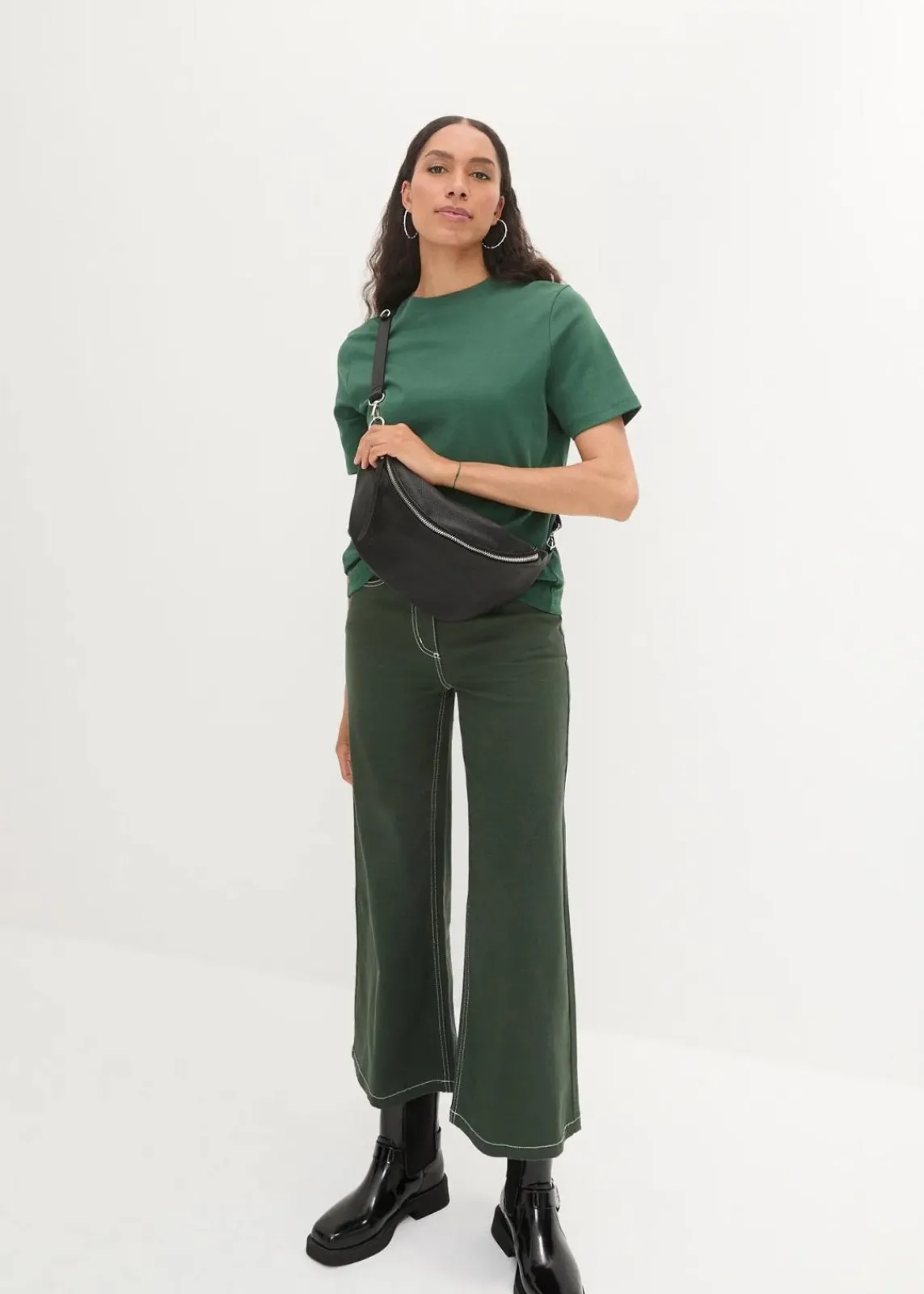 bonprix Shirts & Tops|Basics^T-Shirt aus reiner schwerer Bio-Baumwolle dunkelgrün
