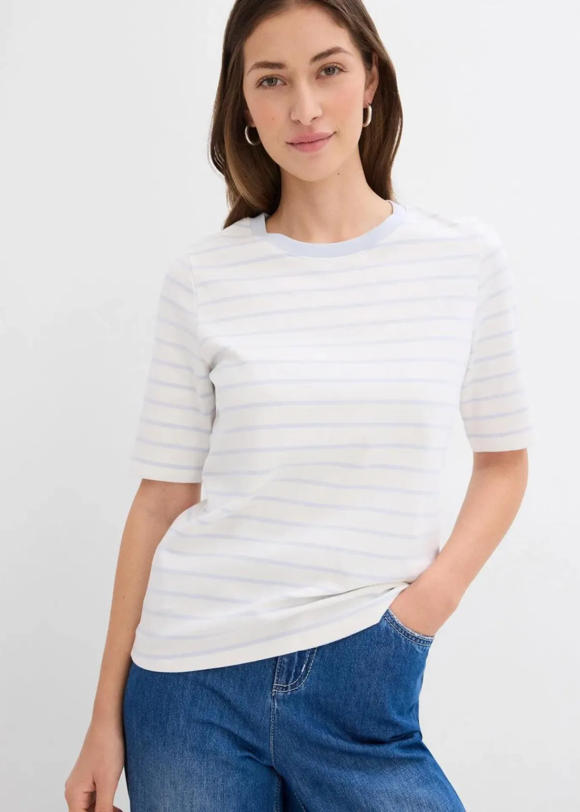 bonprix Nachhaltigere Materialien|Shirts & Tops^T-Shirt aus schwerer Bio-Baumwolle wollweiß/zartblau gestreift