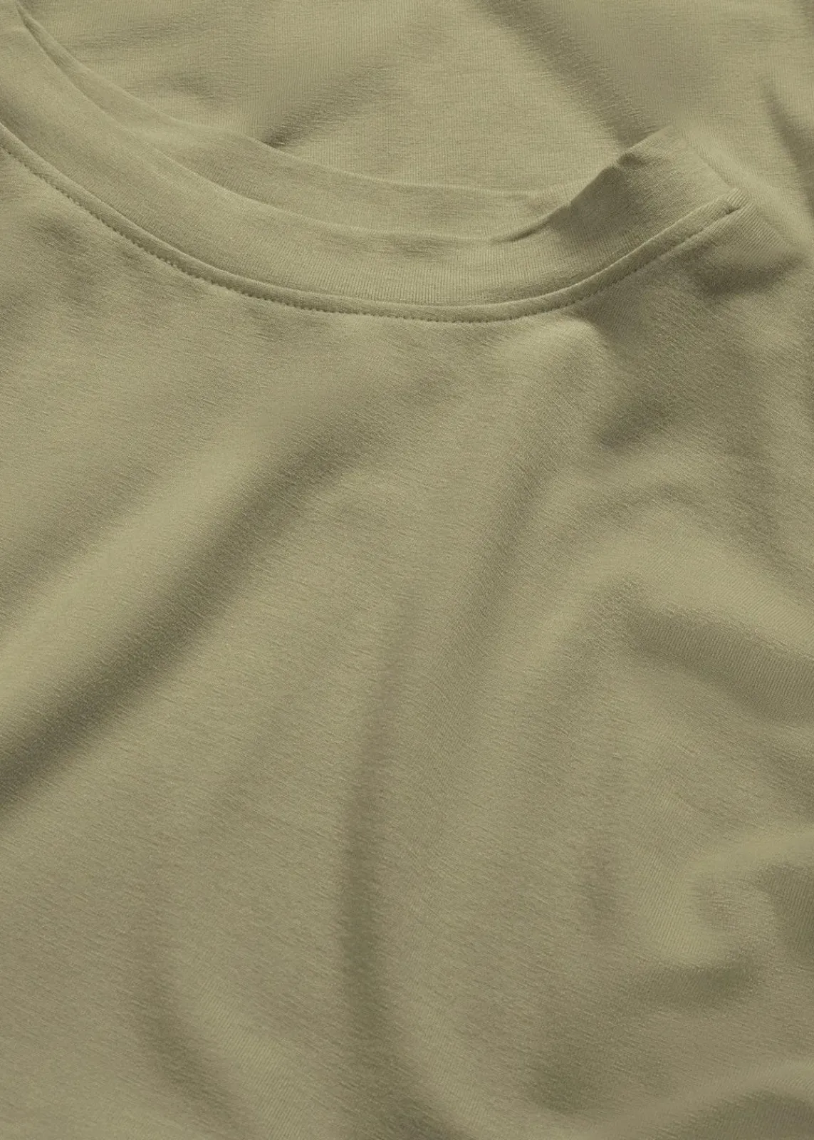 bonprix Nachhaltigere Materialien|Shirts & Tops^T-Shirt aus softer Viskose oliv