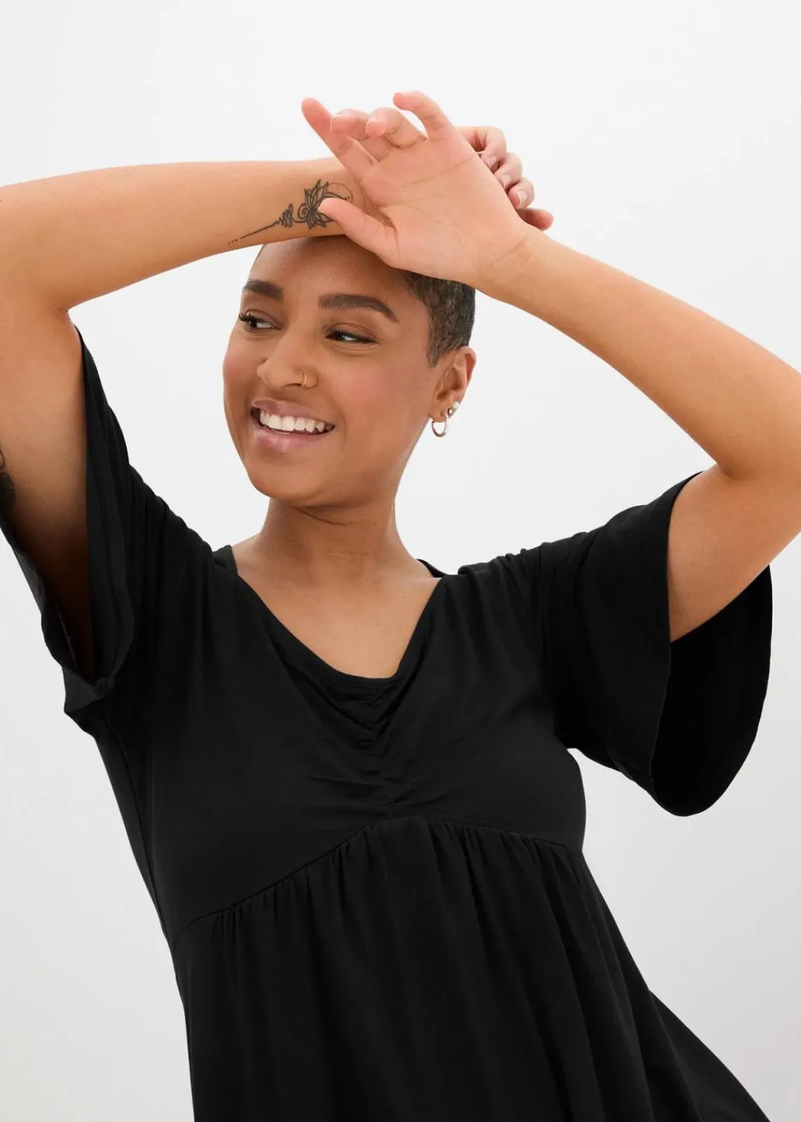 bonprix Shirts & Tops|Nachhaltigere Materialien^T-Shirt in A-Linie, kurzarm schwarz