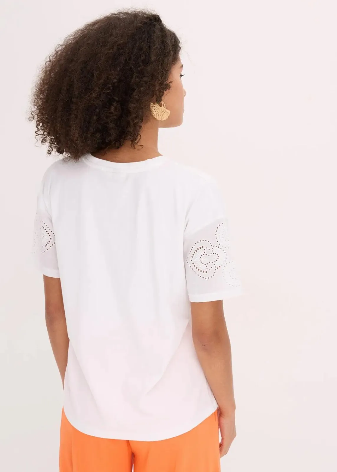 bonprix Shirts & Tops^T-Shirt mit Lochstickerei weiß
