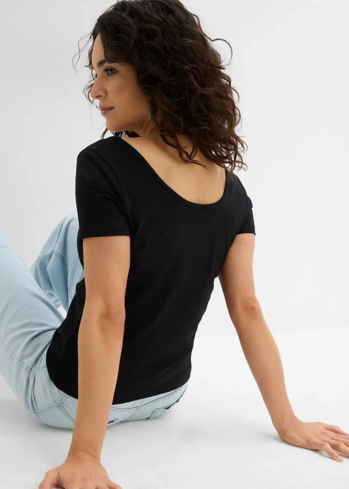bonprix Bekleidung·Röcke|Basics^T-Shirt mit tiefem Rückenausschnitt schwarz