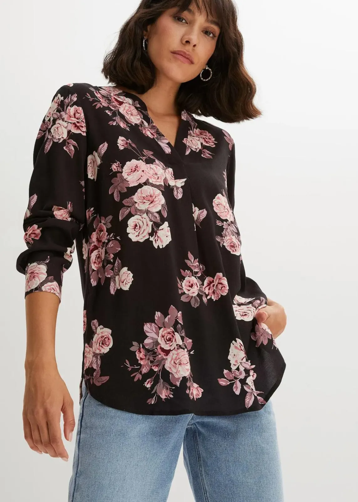 bonprix Bekleidung·Jacken & Mäntel|Nachhaltigere Materialien^Tunikabluse schwarz/hellrosa floral