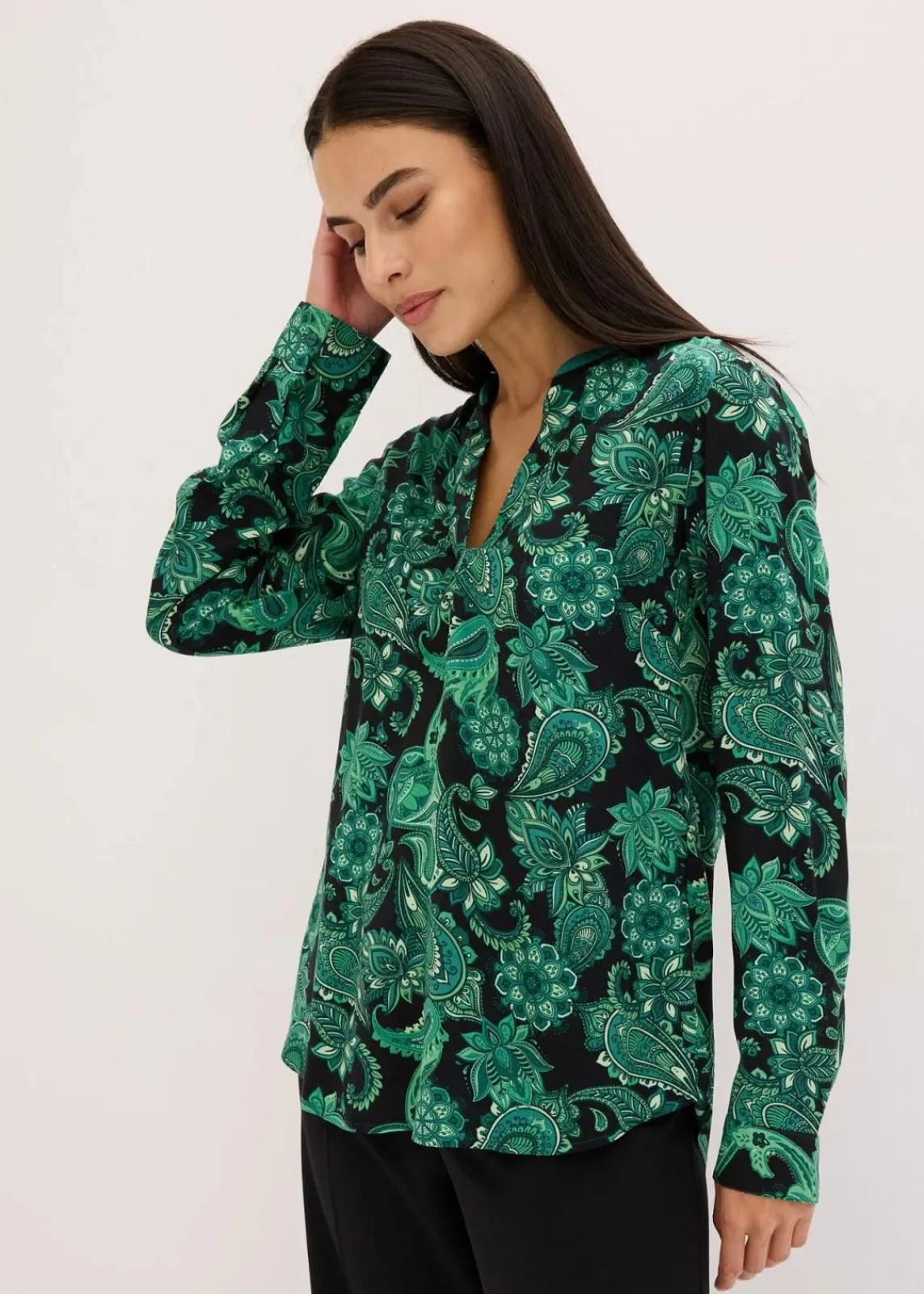 bonprix Blusen & Tuniken|Nachhaltigere Materialien^Tunikabluse aus fließender Viskose grün paisley