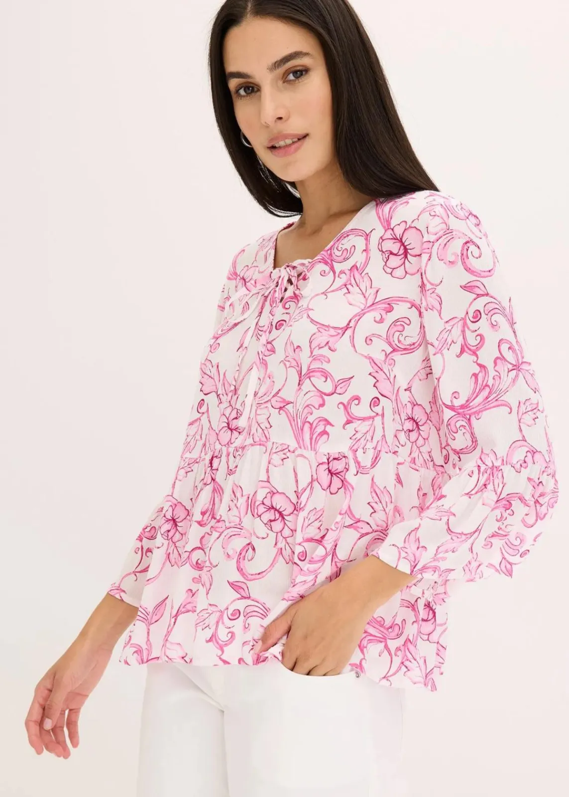 bonprix Nachhaltigere Materialien|Blusen & Tuniken^Tunikabluse aus strukturierter Viskose weiß/pink floral