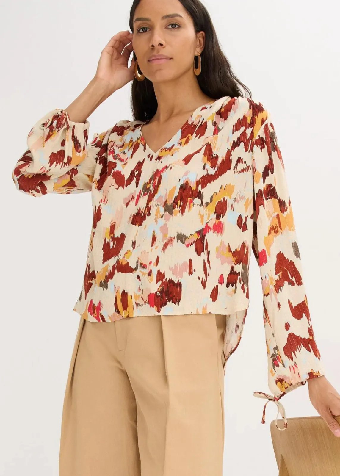 bonprix Bekleidung·Jacken & Mäntel|Blusen & Tuniken^Tunikabluse mit metallischen Garn beige bedruckt
