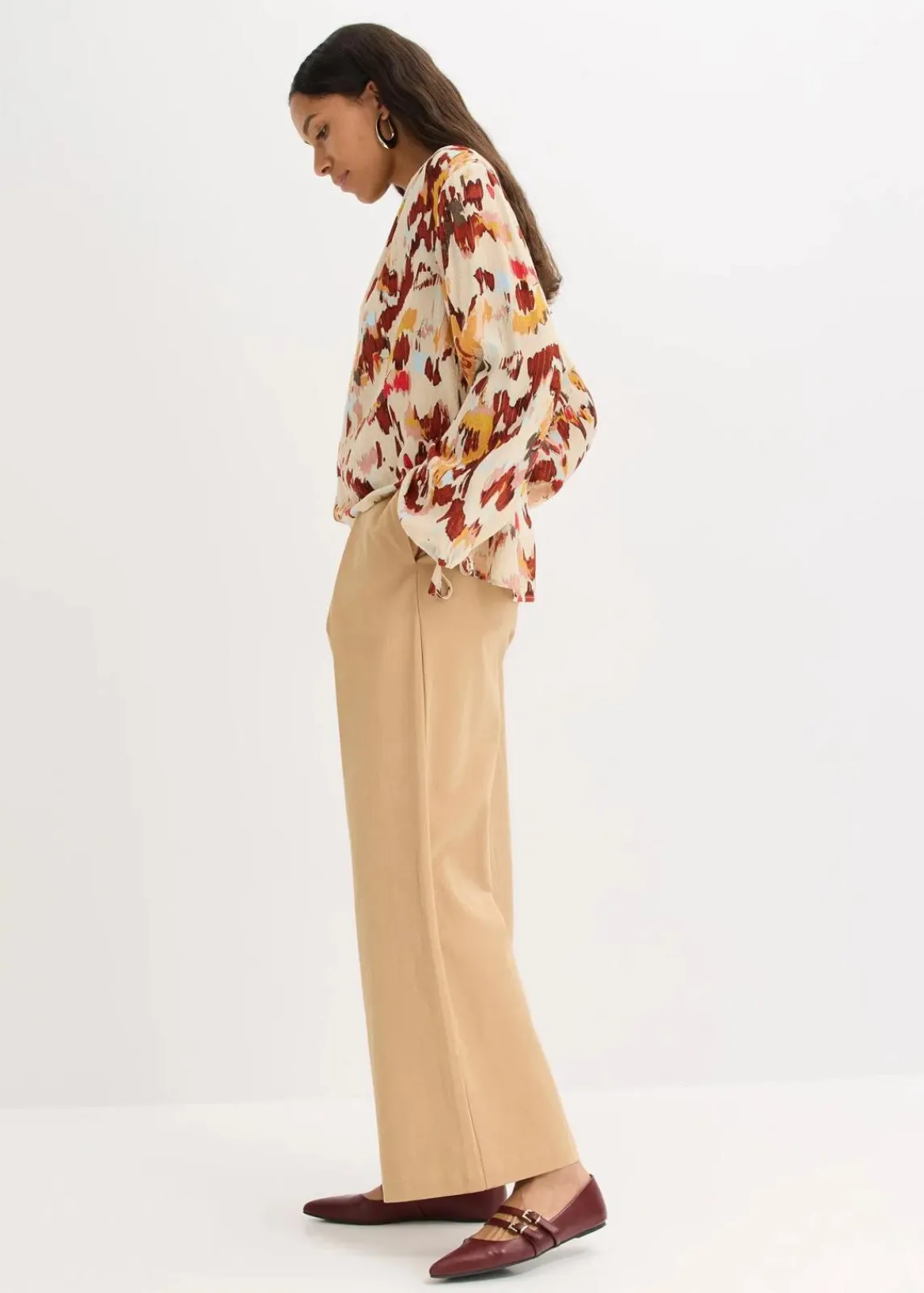 bonprix Bekleidung·Jacken & Mäntel|Blusen & Tuniken^Tunikabluse mit metallischen Garn beige bedruckt