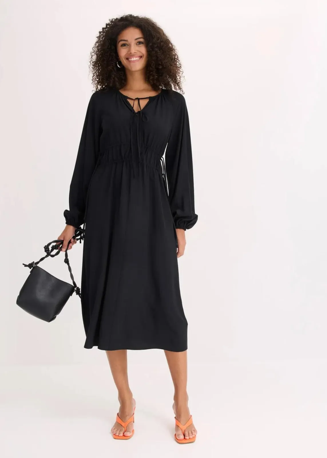 bonprix Kleider|Bekleidung·Pullover & Strickjacken^Tunika-Kleid aus fließendem Viskose-Mix schwarz