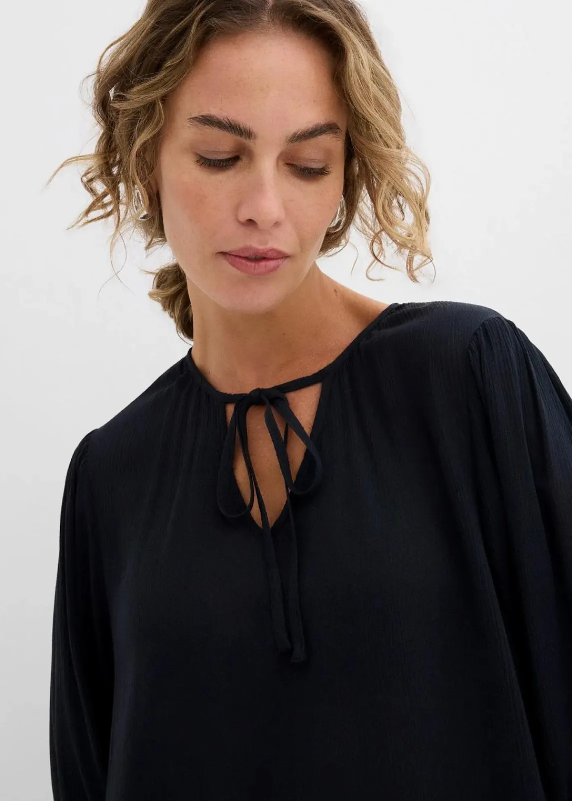 bonprix Bekleidung·Pullover & Strickjacken|Kleider^Tunika-Kleid aus fließender Viskose schwarz