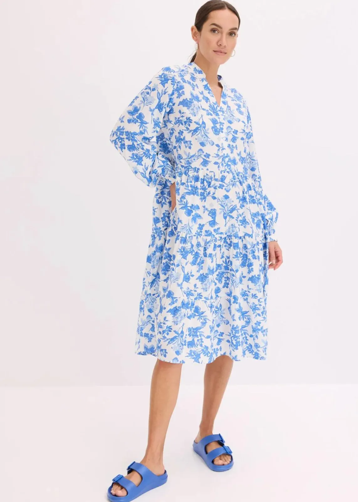 bonprix Kleider|Bekleidung·Pullover & Strickjacken^Tunika-Kleid aus fließender Viskose gletscherblau/hellblau/wollweiß