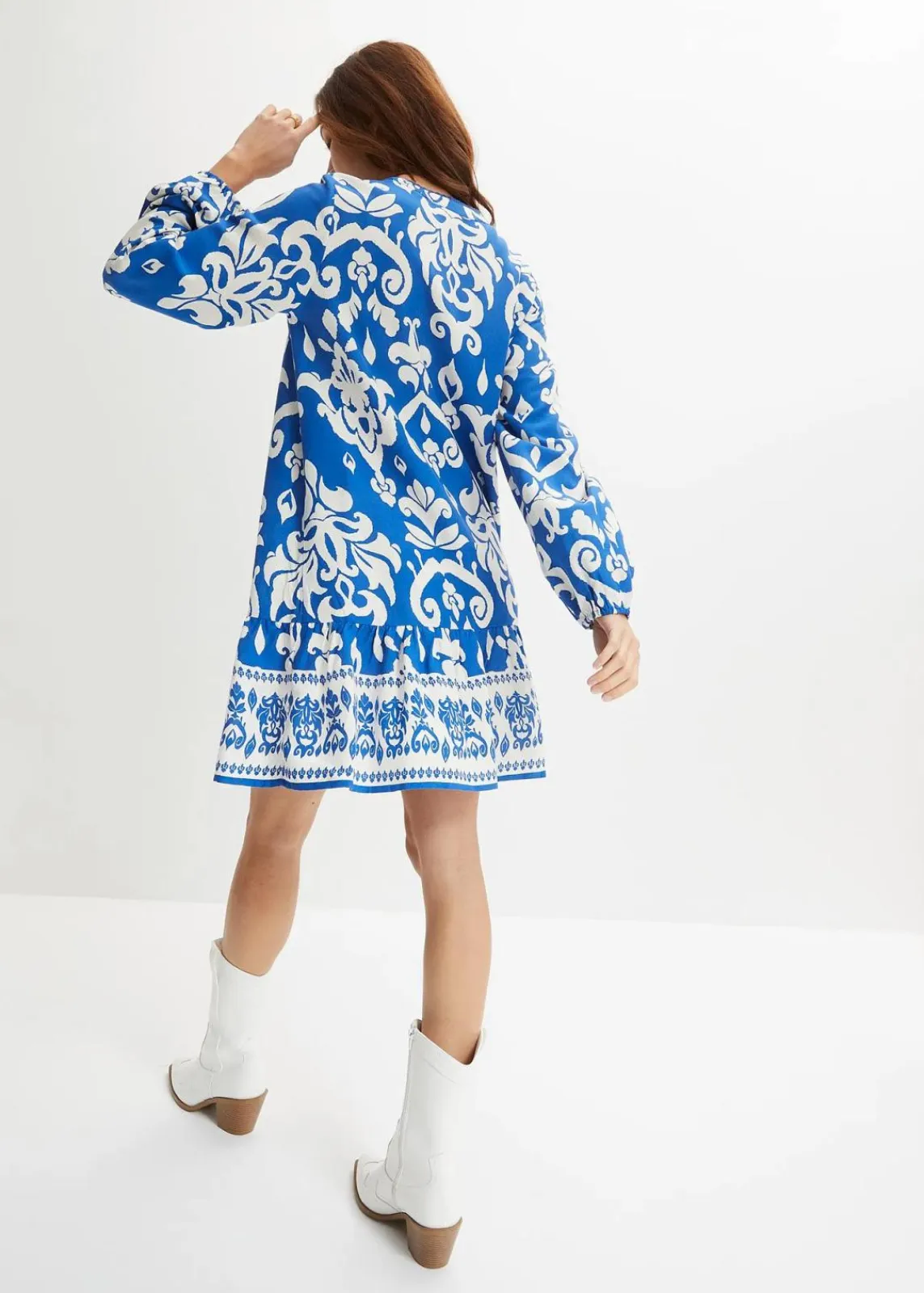bonprix Nachhaltigere Materialien|Kleider^Tunika-Kleid aus fließender Viskose azurblau/weiß graphisch bedruckt