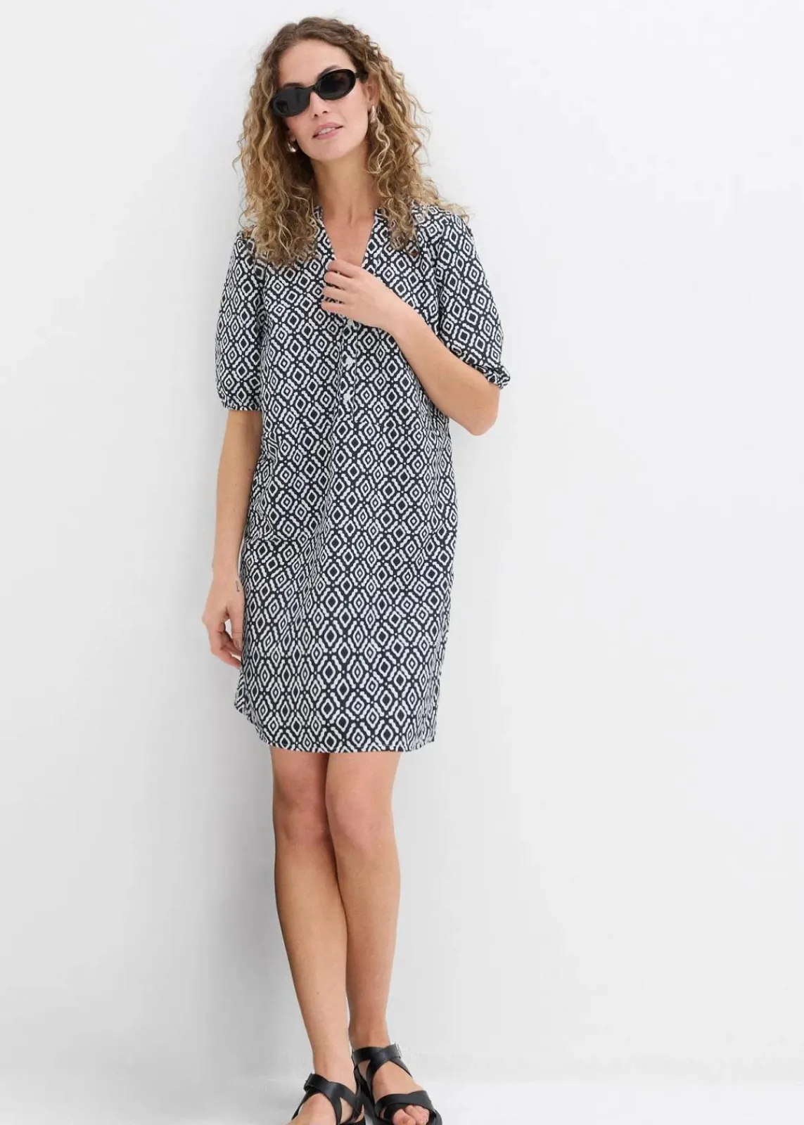 bonprix Kleider|Bekleidung·Pullover & Strickjacken^Tunika-Kleid aus fließender Viskose schwarz/wollweiß bedruckt