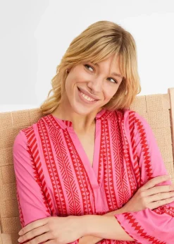 bonprix Bekleidung·Pullover & Strickjacken|Kleider^Tunika-Kleid aus fließender Viskose rot/pink gemustert