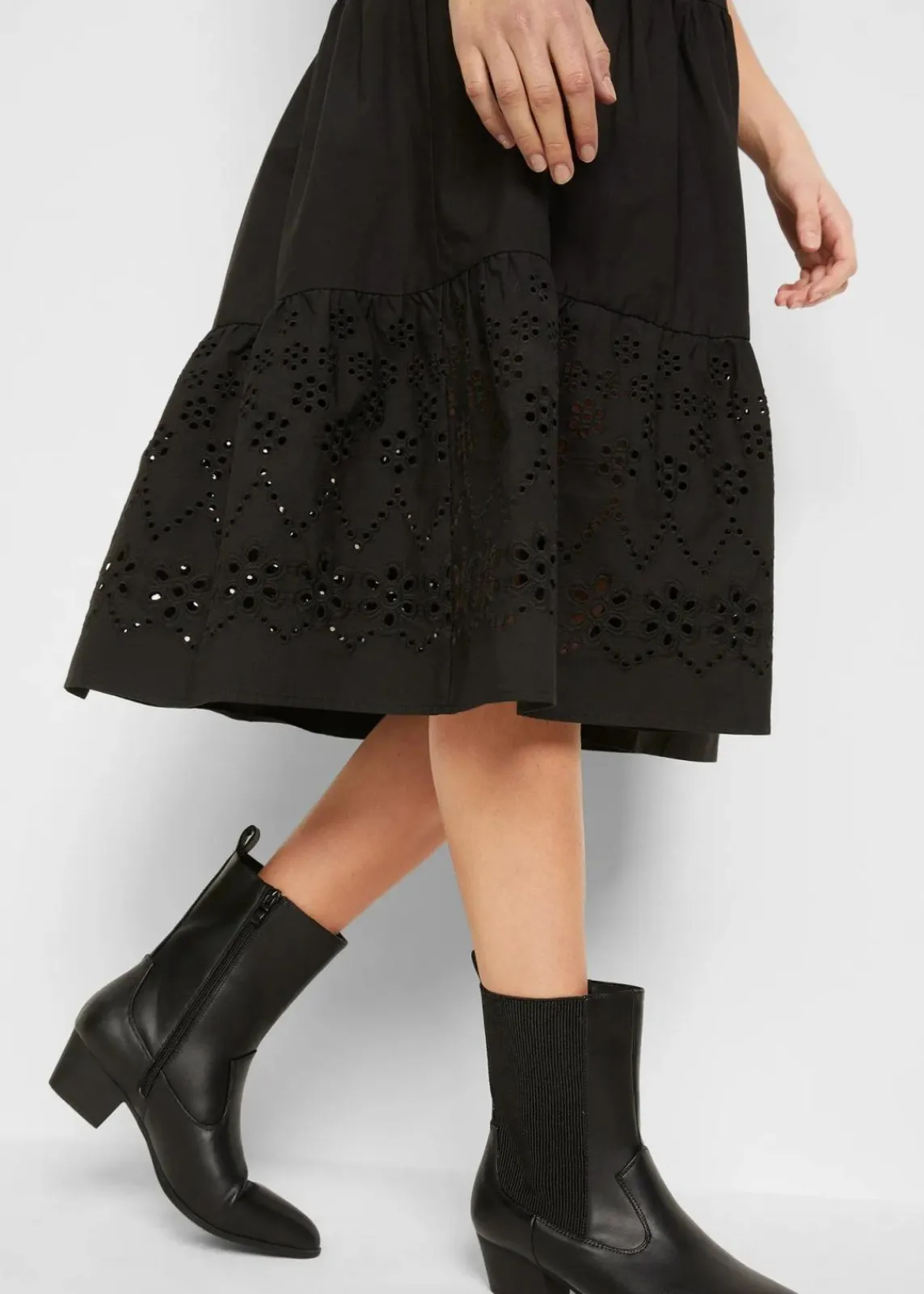 bonprix Bekleidung·Pullover & Strickjacken|Kleider^Tunika-Kleid aus reiner Baumwolle mit Lochstickerei schwarz